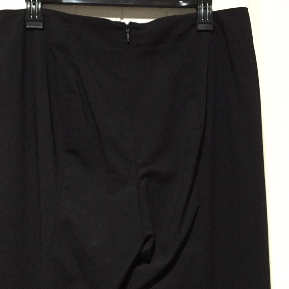 Donna Karan New York black pants. - Picture 5 of 6